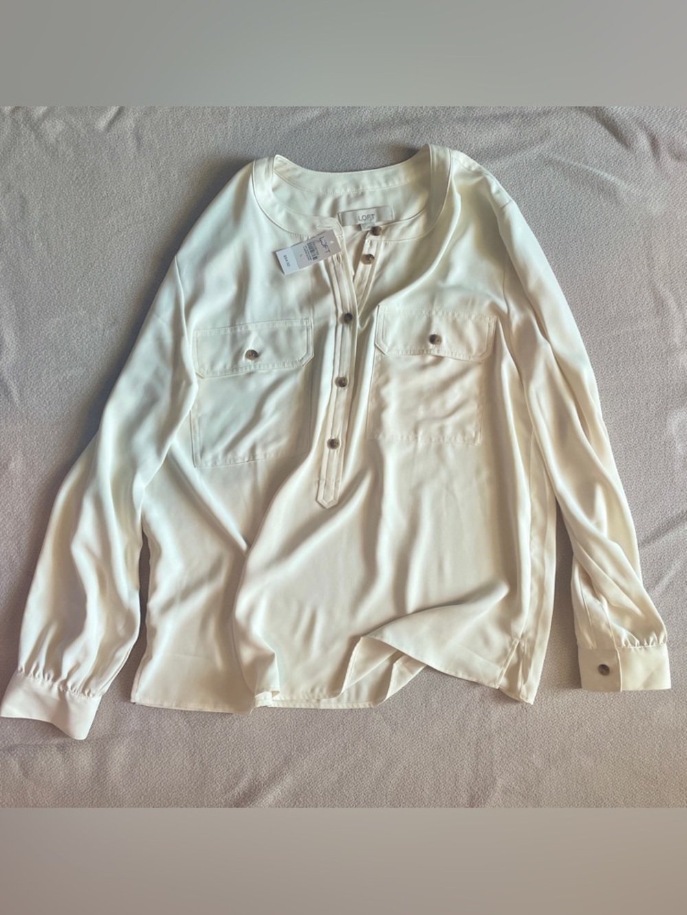 Ann Taylor LOFT Half Button Blouse (Size L) NWT